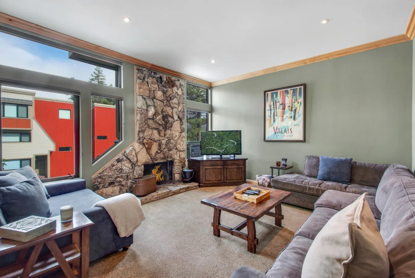 Mammoth Condo - BEST Located, Walk To Canyon Lodge — photo 4