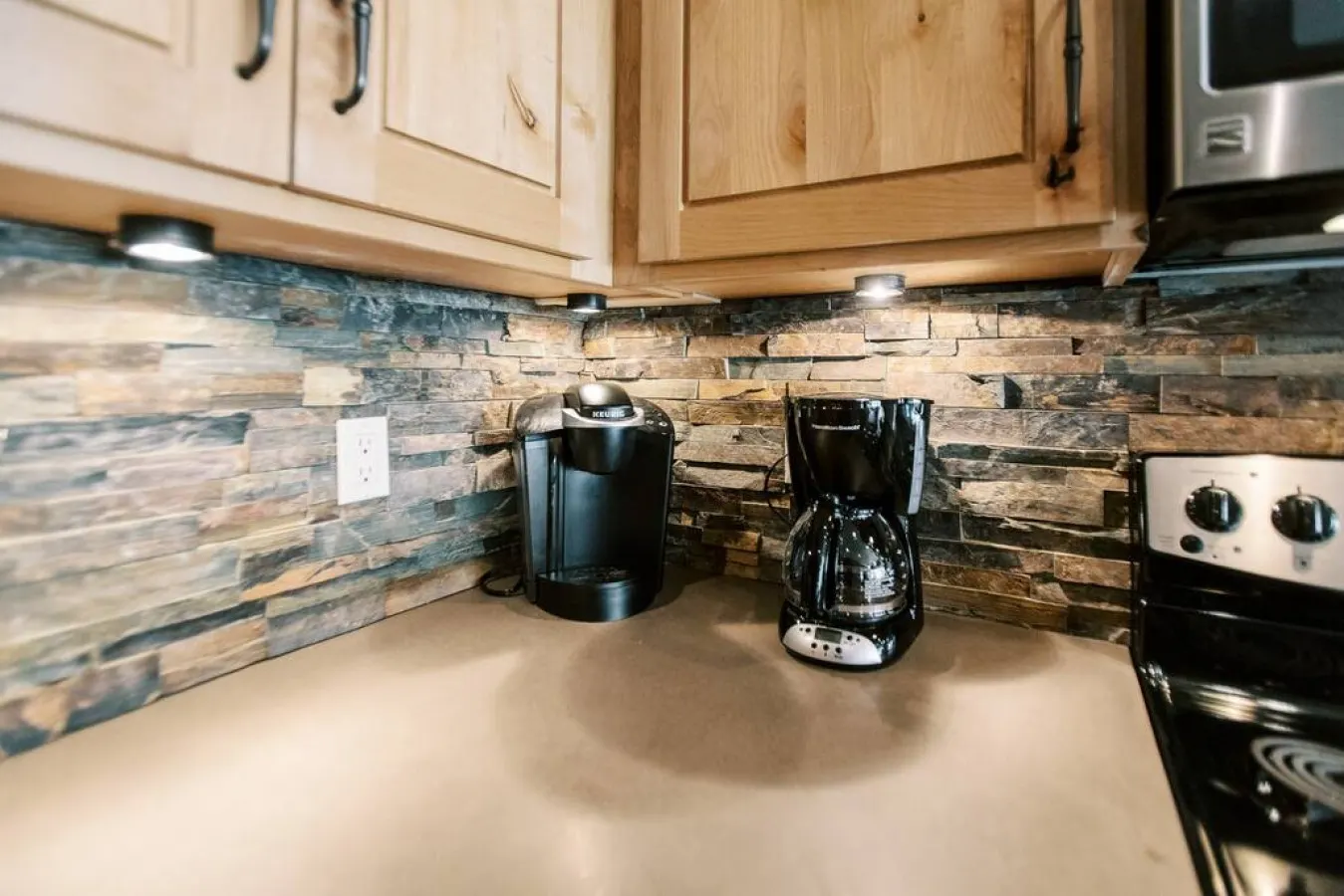 Mammoth Condo - BEST Located, Walk To Canyon Lodge 8