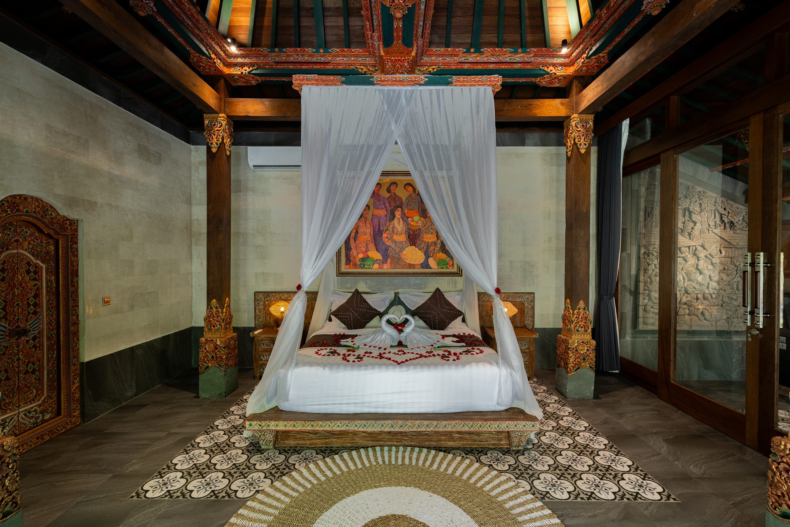 Luxury 1-BR Traditional Majestic Private Villa 12