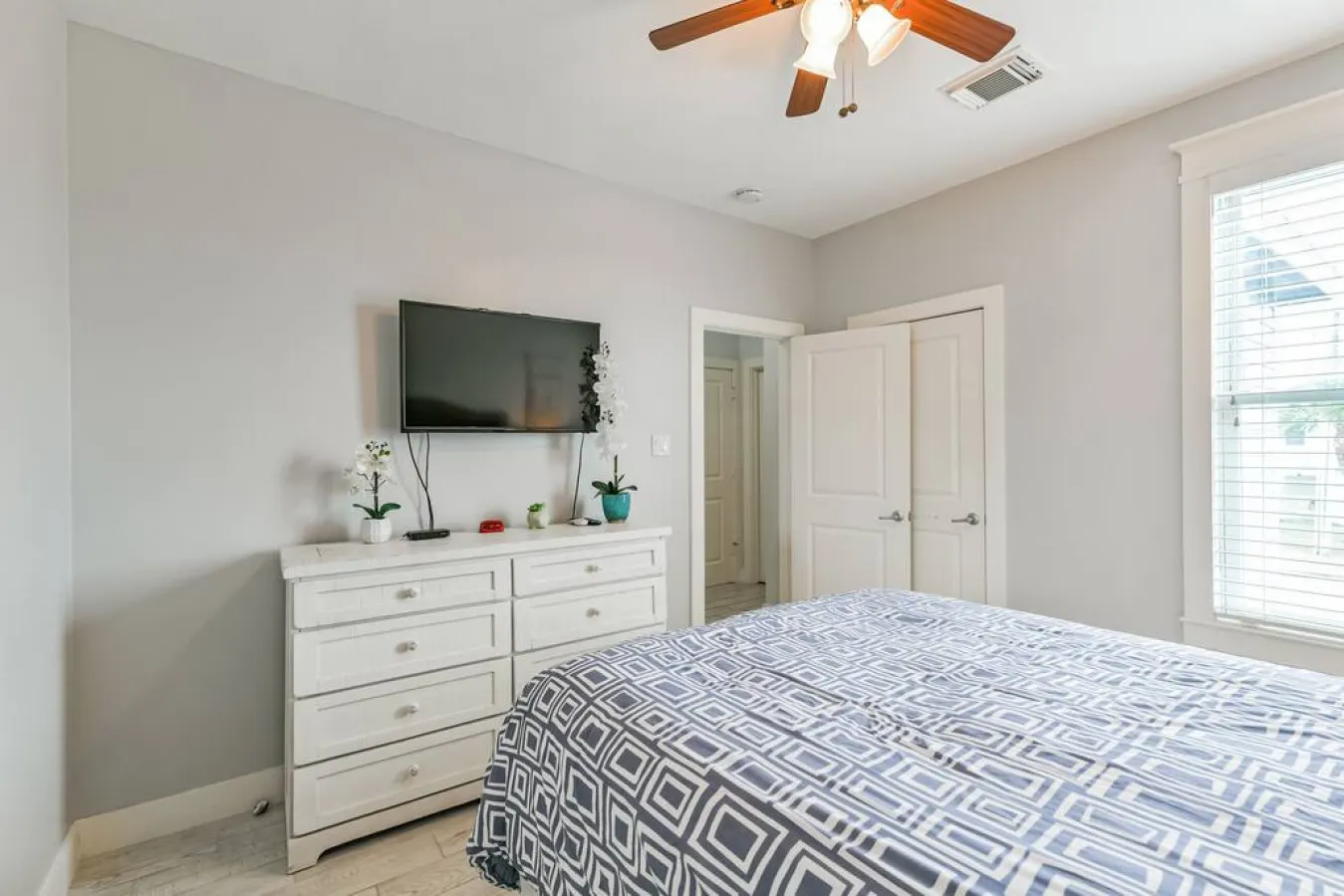 A Wave Away Fabulous Beach Home at Pointe West 18