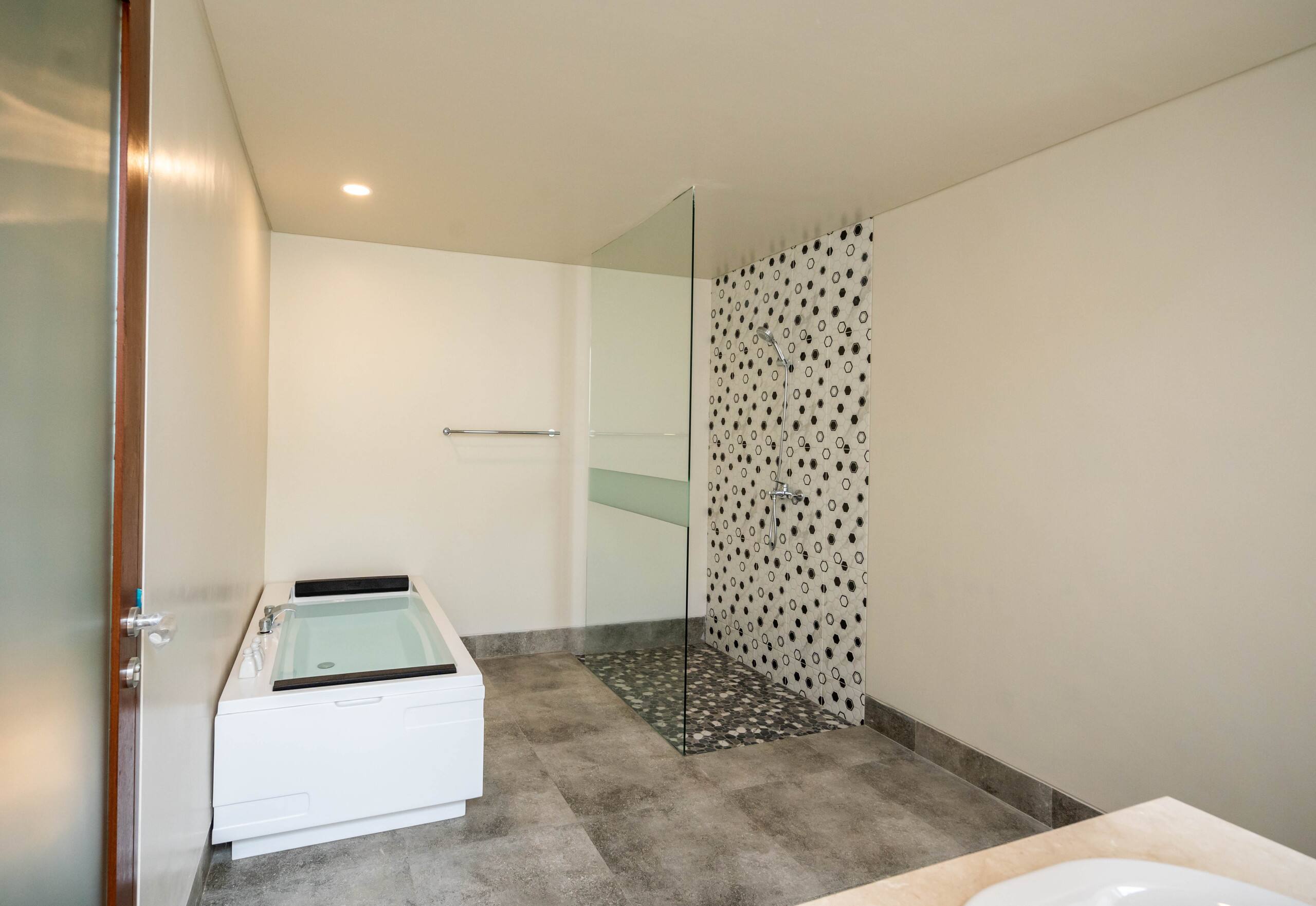 1 Bedroom Luxury  Villa with Private Jacuzzi 8