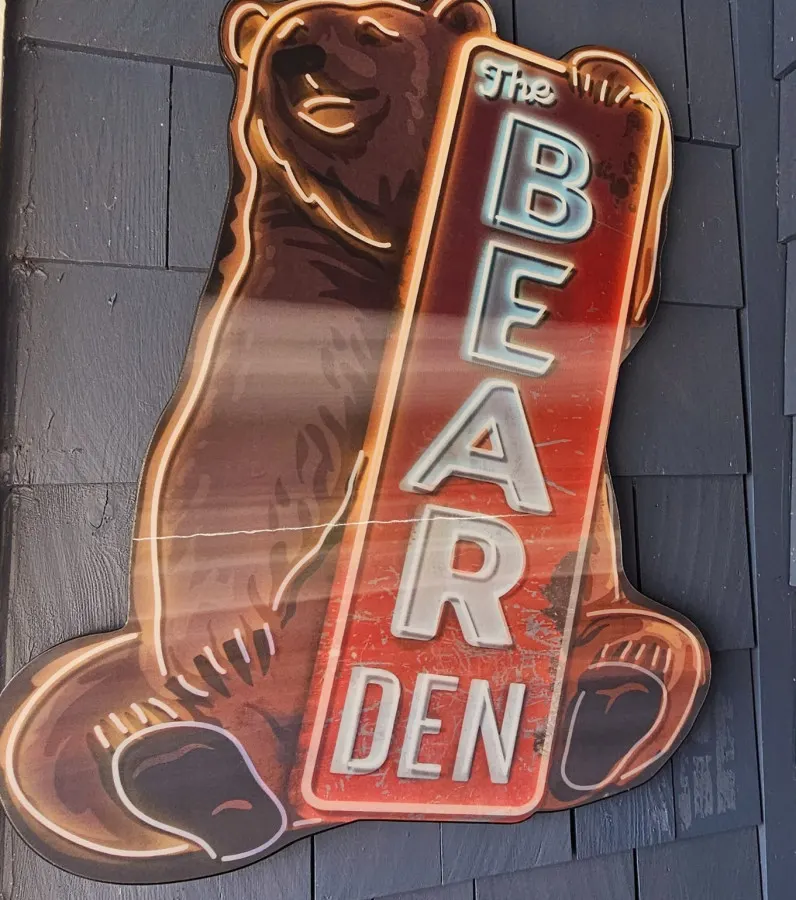 Bear's Den 10