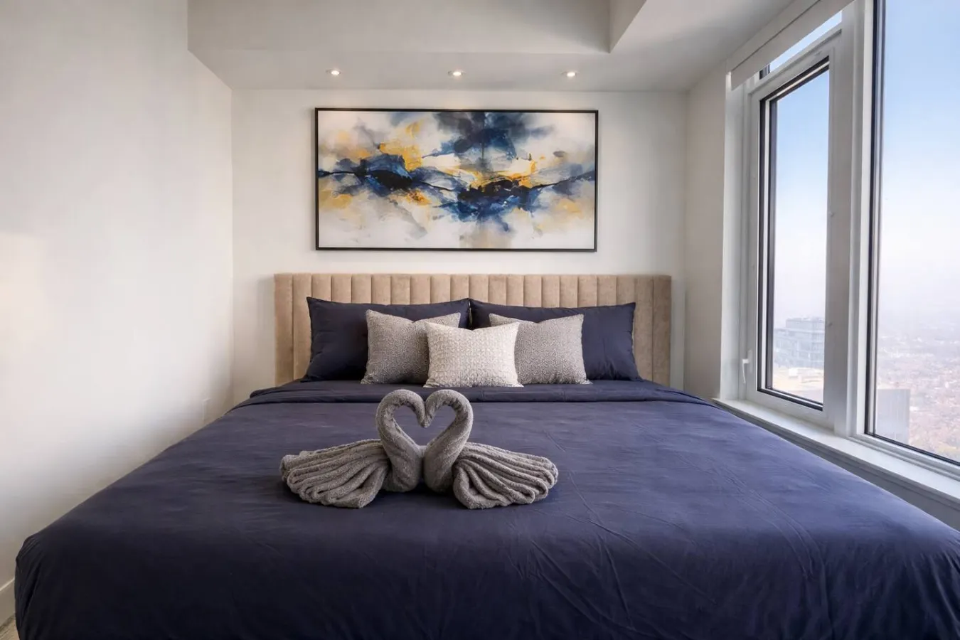Luxury Downtown Yorkville 1BR 17