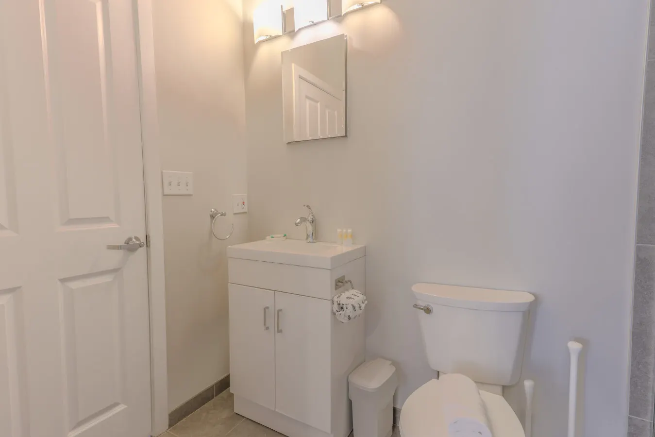 Luxurious 1BR in FIDI Boston Close to Everything 9