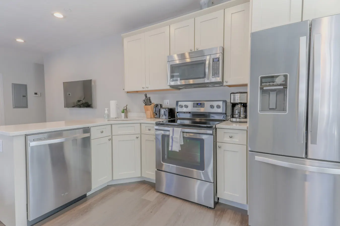 Luxurious 1BR in FIDI Boston Close to Everything 4
