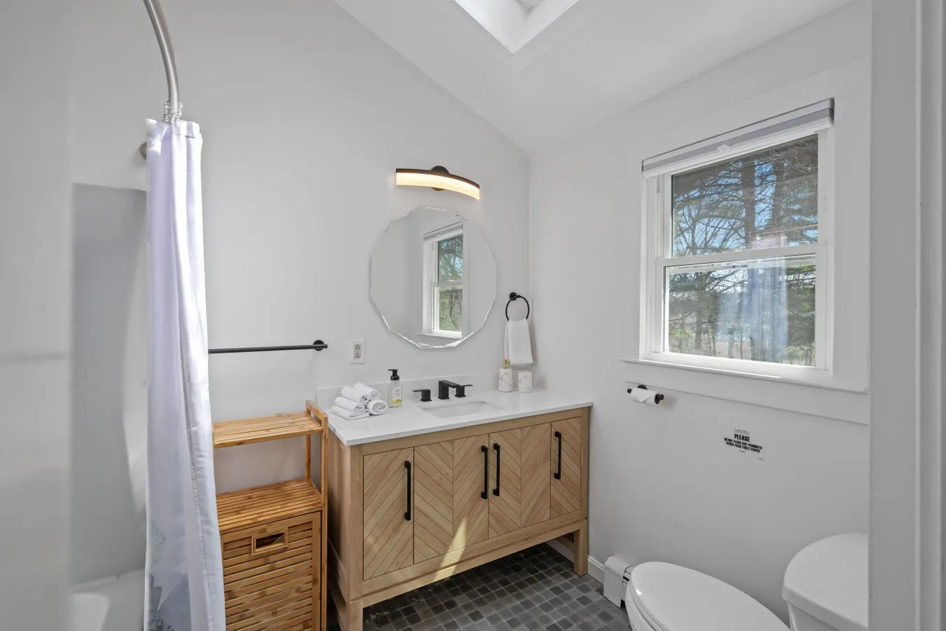 Cozy Riverfront Stay in Wareham 14