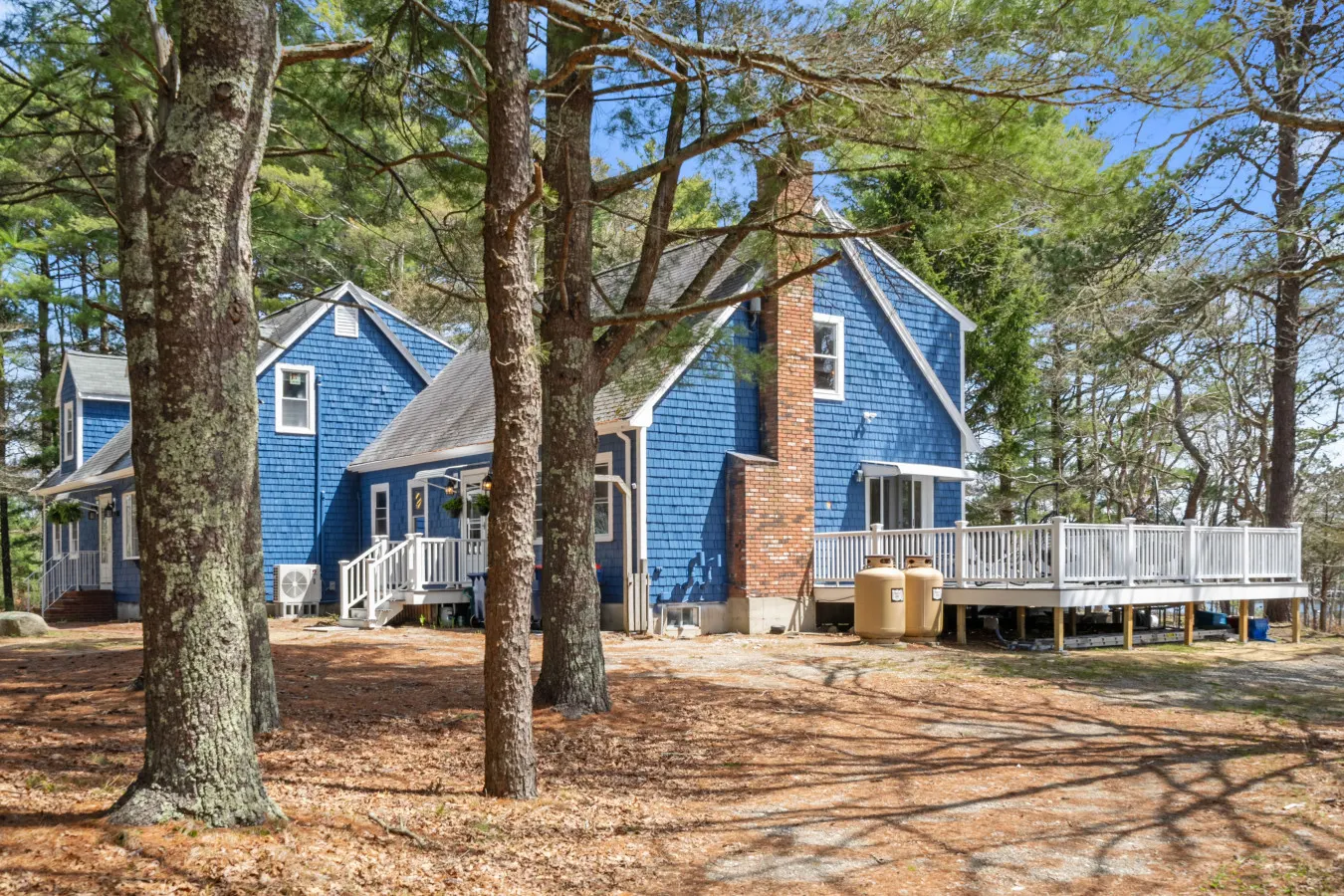Cozy Riverfront Stay in Wareham 20