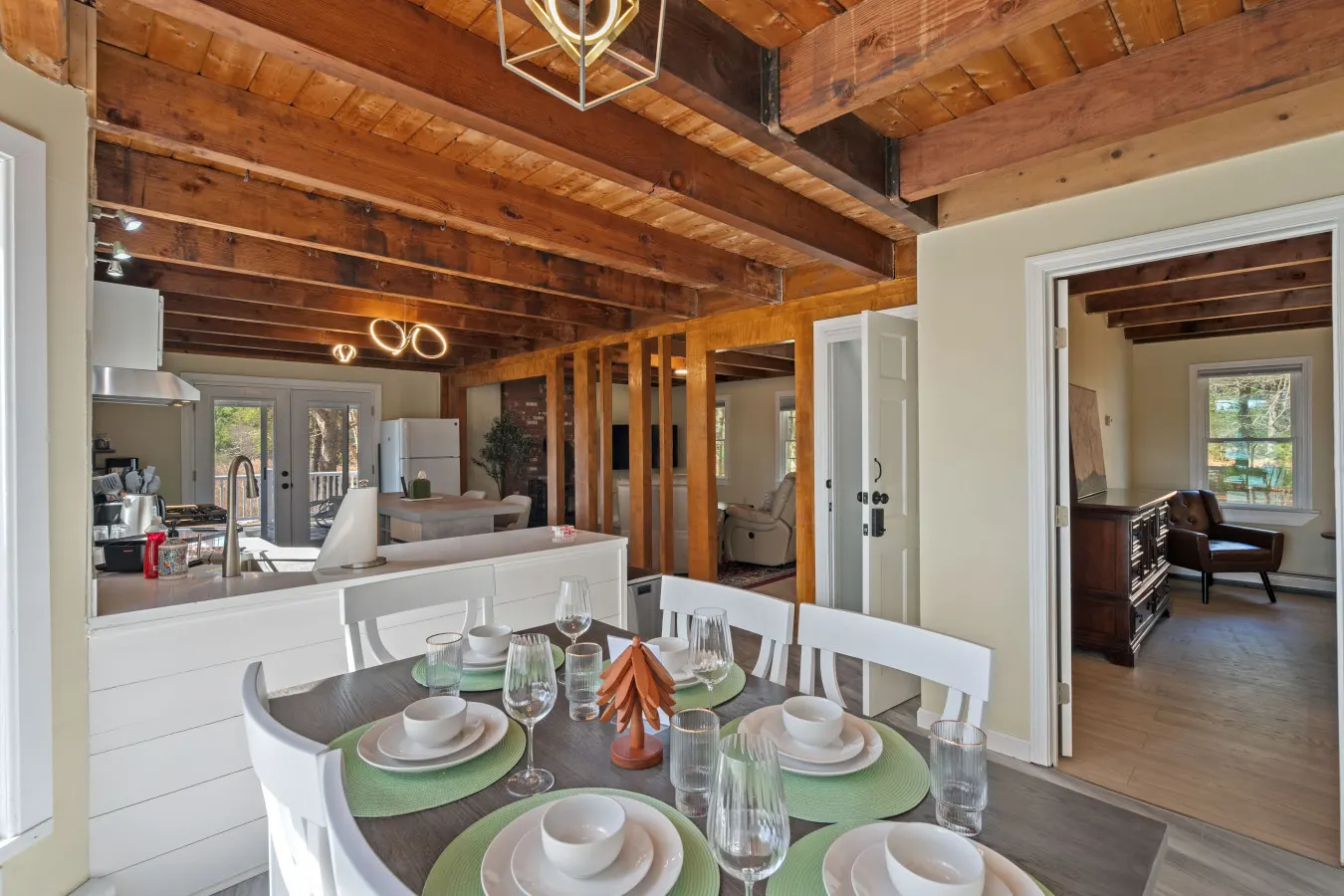 Cozy Riverfront Stay in Wareham 7