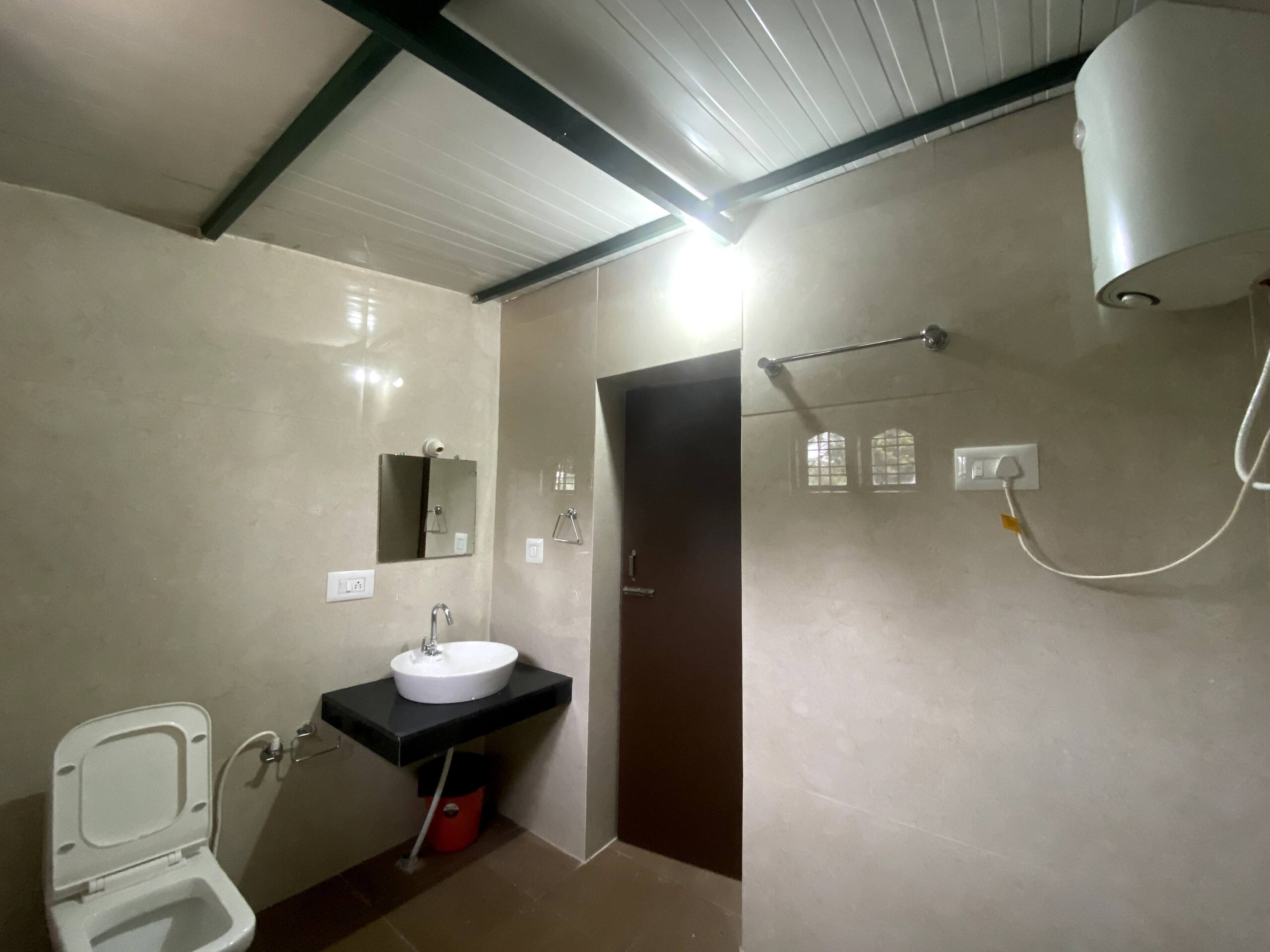 Kenjige Villa | 6BHK Coffee Estate Bungalow 18