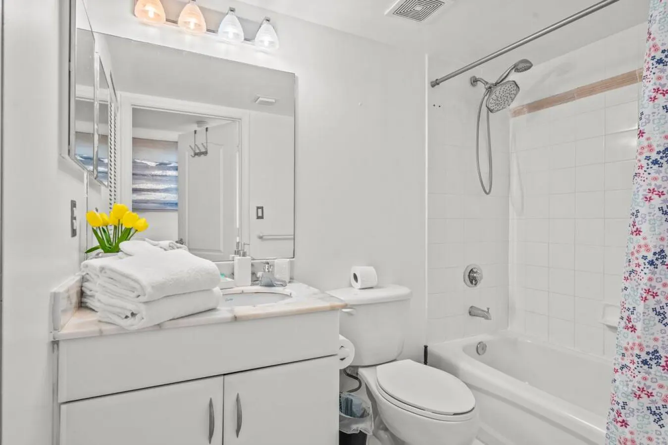 INCREDIBLE 3 BEDROOMS UNIT 10