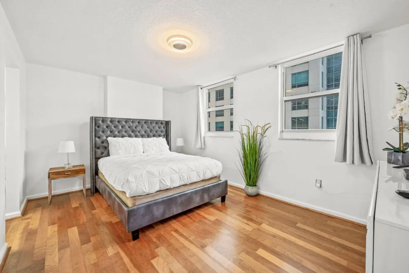 INCREDIBLE 3 BEDROOMS UNIT 13