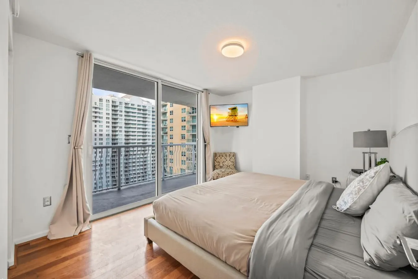 INCREDIBLE 3 BEDROOMS UNIT 15