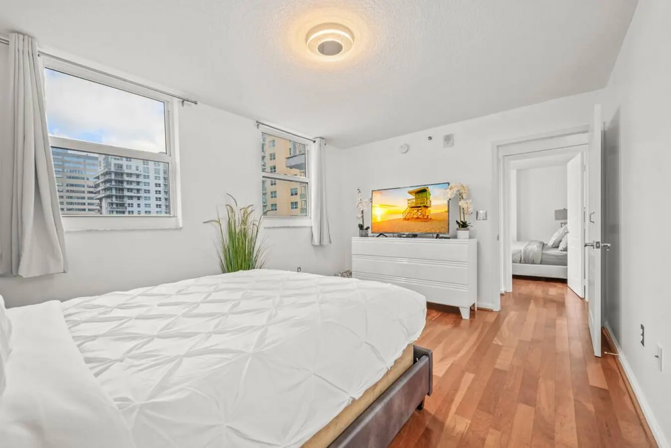 INCREDIBLE 3 BEDROOMS UNIT 7