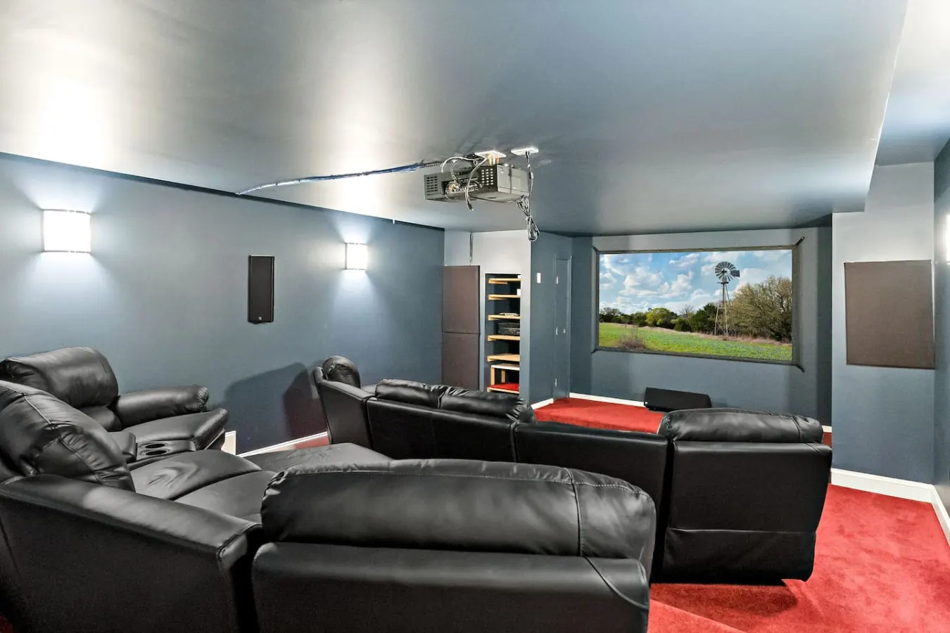 Luxurious 6BR: Theater, Gym, Jacuzzi, Spa, Grill, Free Parking! 10
