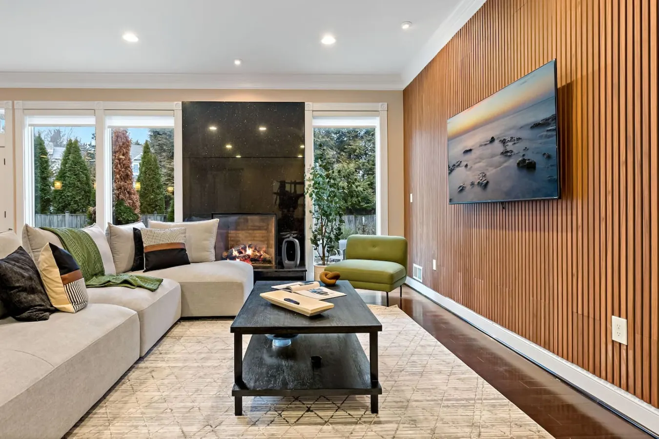 Luxurious 6BR: Theater, Gym, Jacuzzi, Spa, Grill, Free Parking! 12