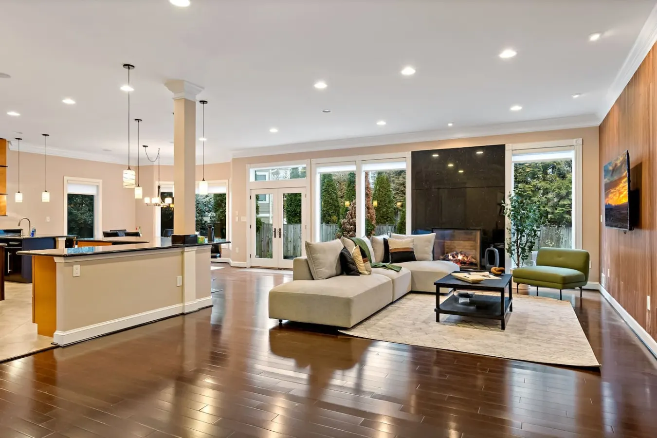 Luxurious 6BR: Theater, Gym, Jacuzzi, Spa, Grill, Free Parking! 16