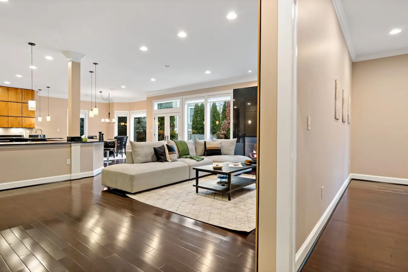 Luxurious 6BR: Theater, Gym, Jacuzzi, Spa, Grill, Free Parking! 20