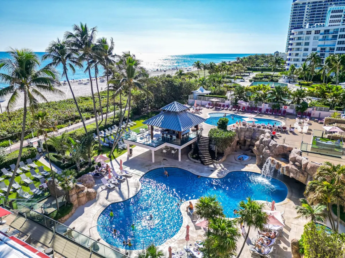 Huge Beachfront 2400sqft 5BR/5BA Ocean View 4
