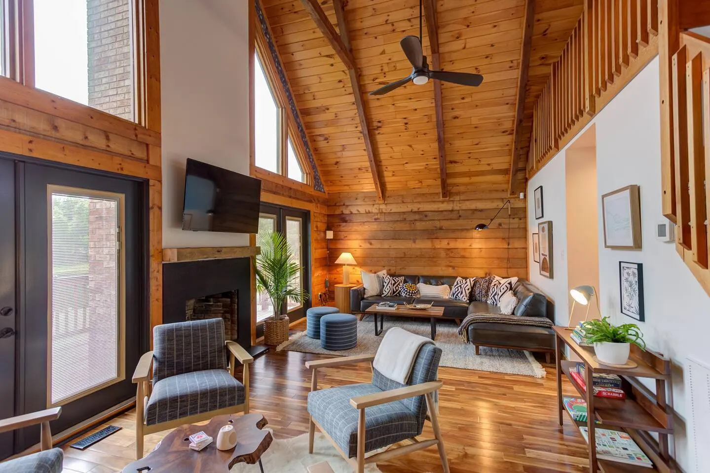Stunning 25-Acre Oxford Escape Waterfront BBQ 2