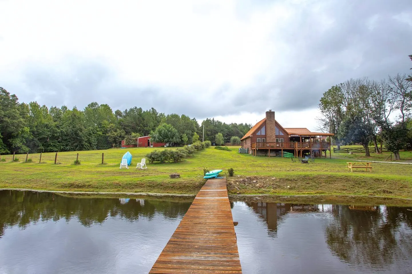 Stunning 25-Acre Oxford Escape Waterfront BBQ 14