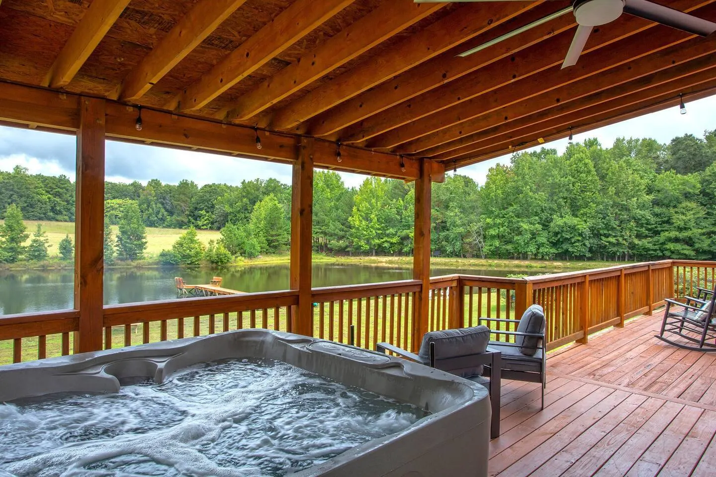 Stunning 25-Acre Oxford Escape Waterfront BBQ 8