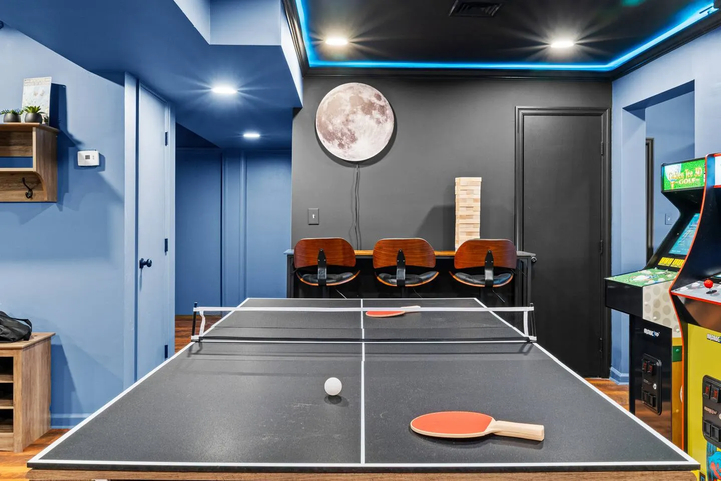 Game Room, Hot Tub & Sauna, evcharger, kayaks/lake 9