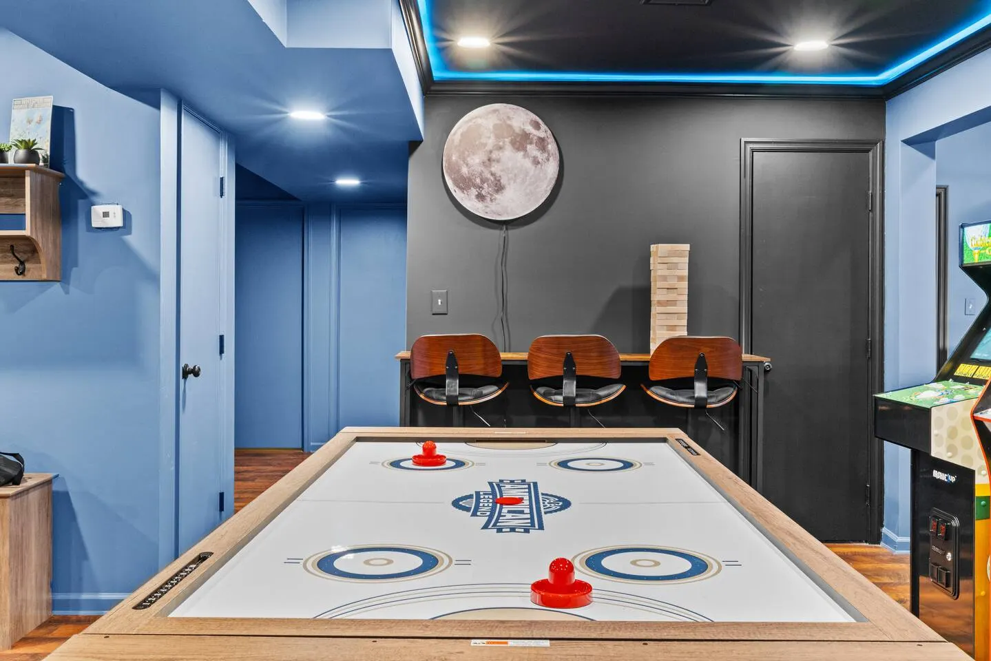 Game Room, Hot Tub & Sauna, evcharger, kayaks/lake 11