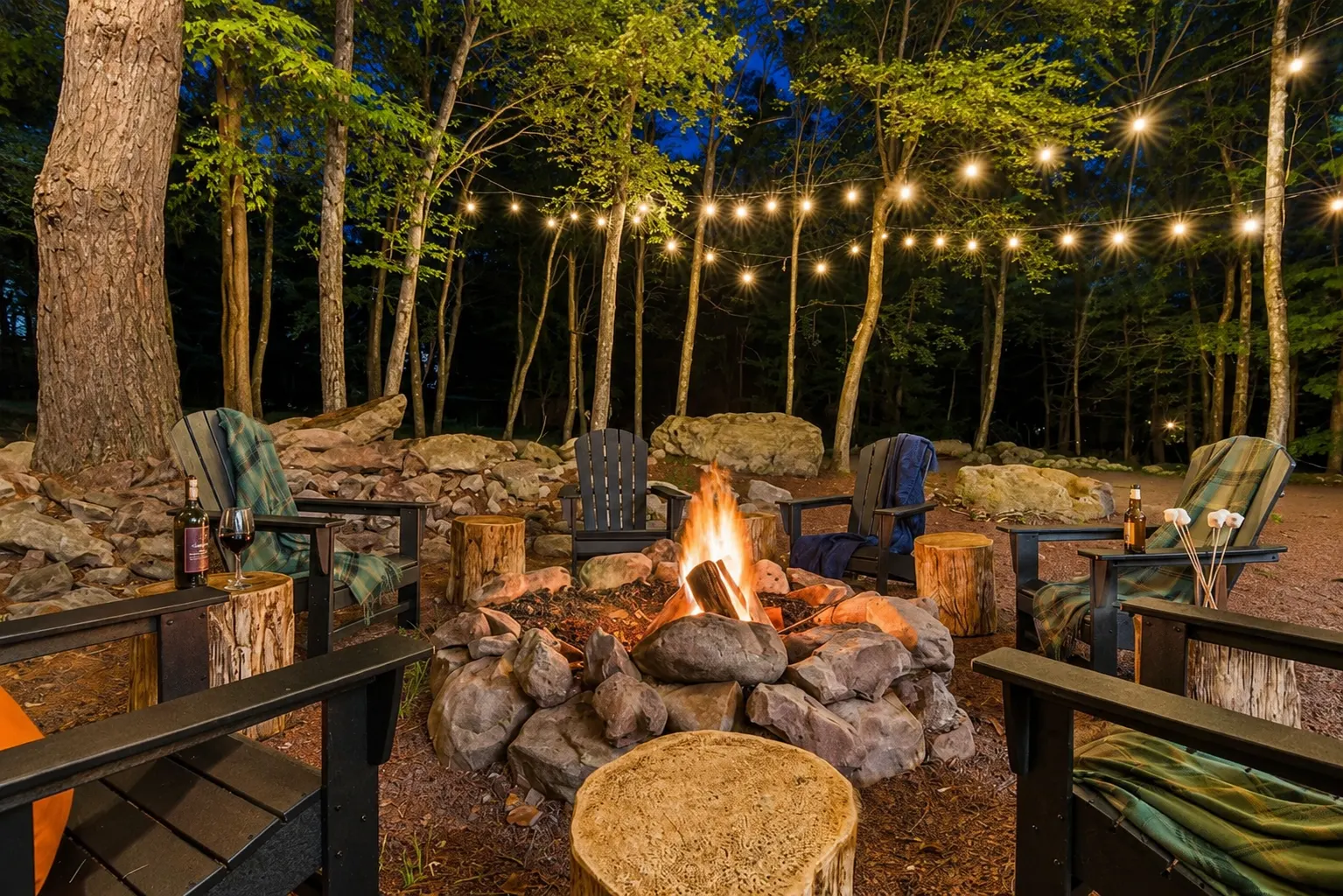 Game Room, Hot Tub & Sauna, evcharger, kayaks/lake — photo 5