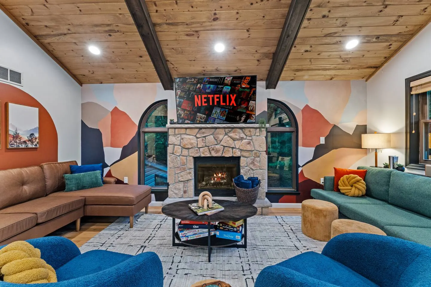 Game Room, Hot Tub & Sauna, evcharger, kayaks/lake 6