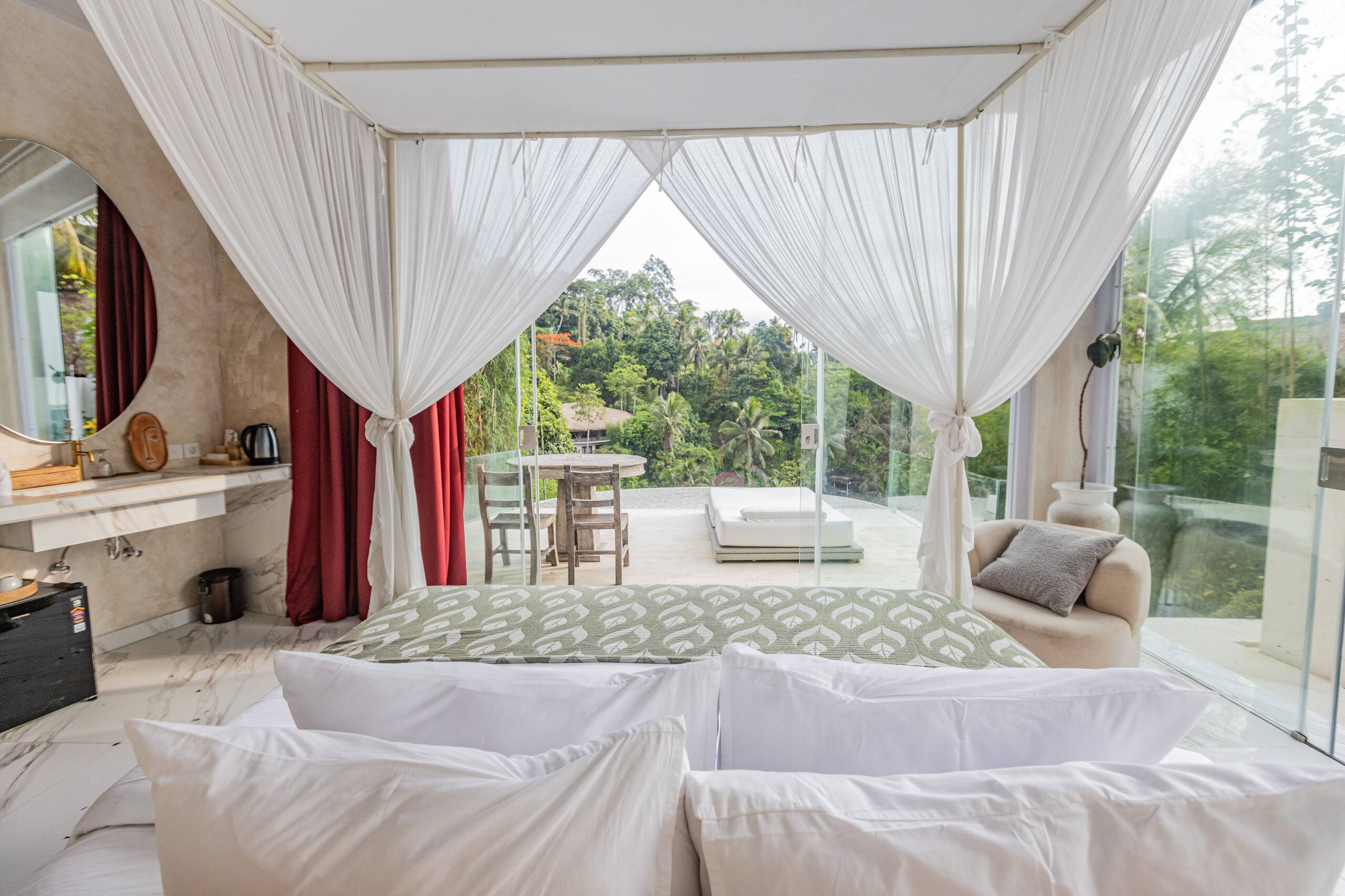 Viral Luxe Jungle Hideout @ VillaCellaBella 22