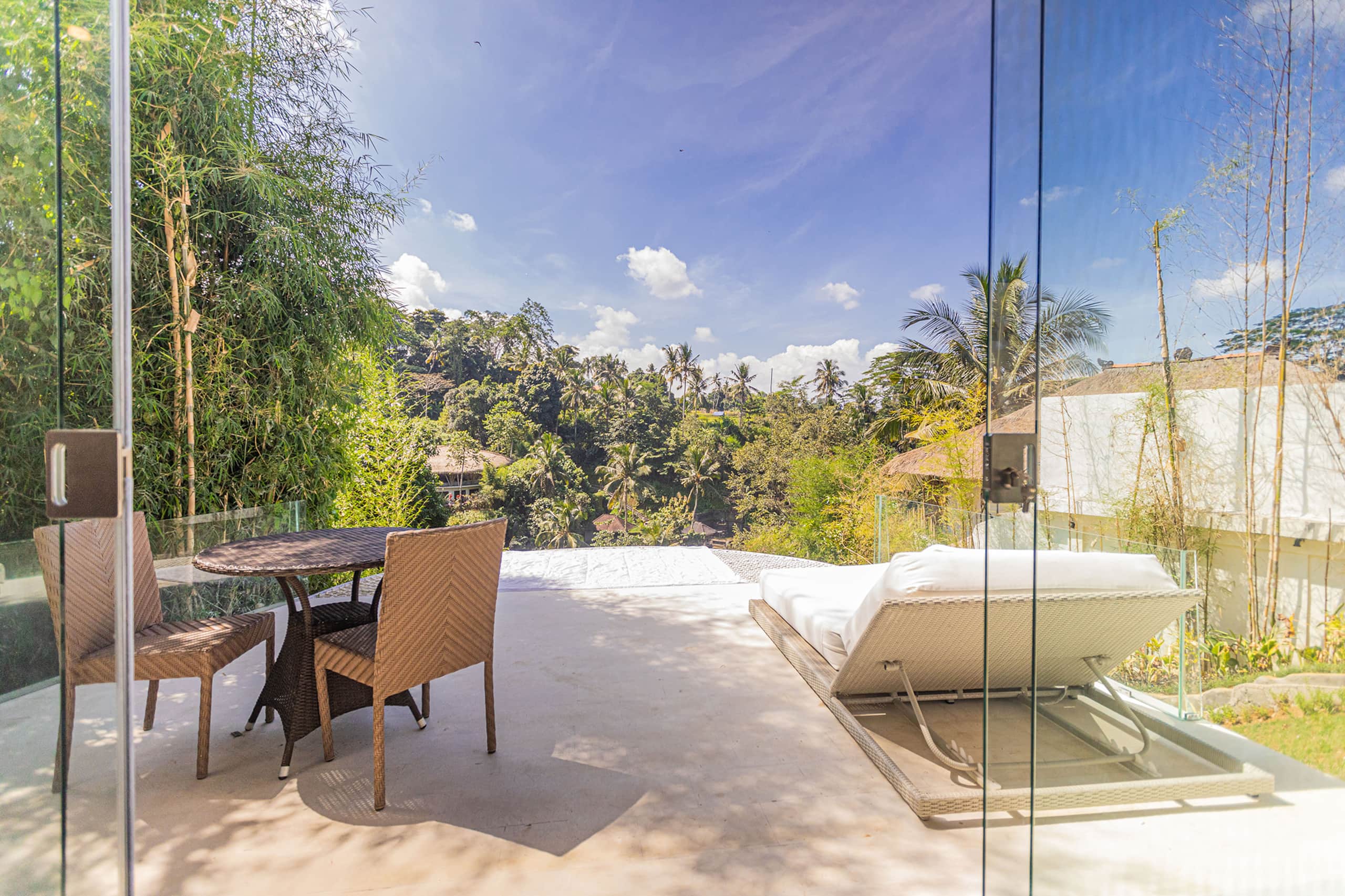Viral Luxe Jungle Hideout @ VillaCellaBella 10