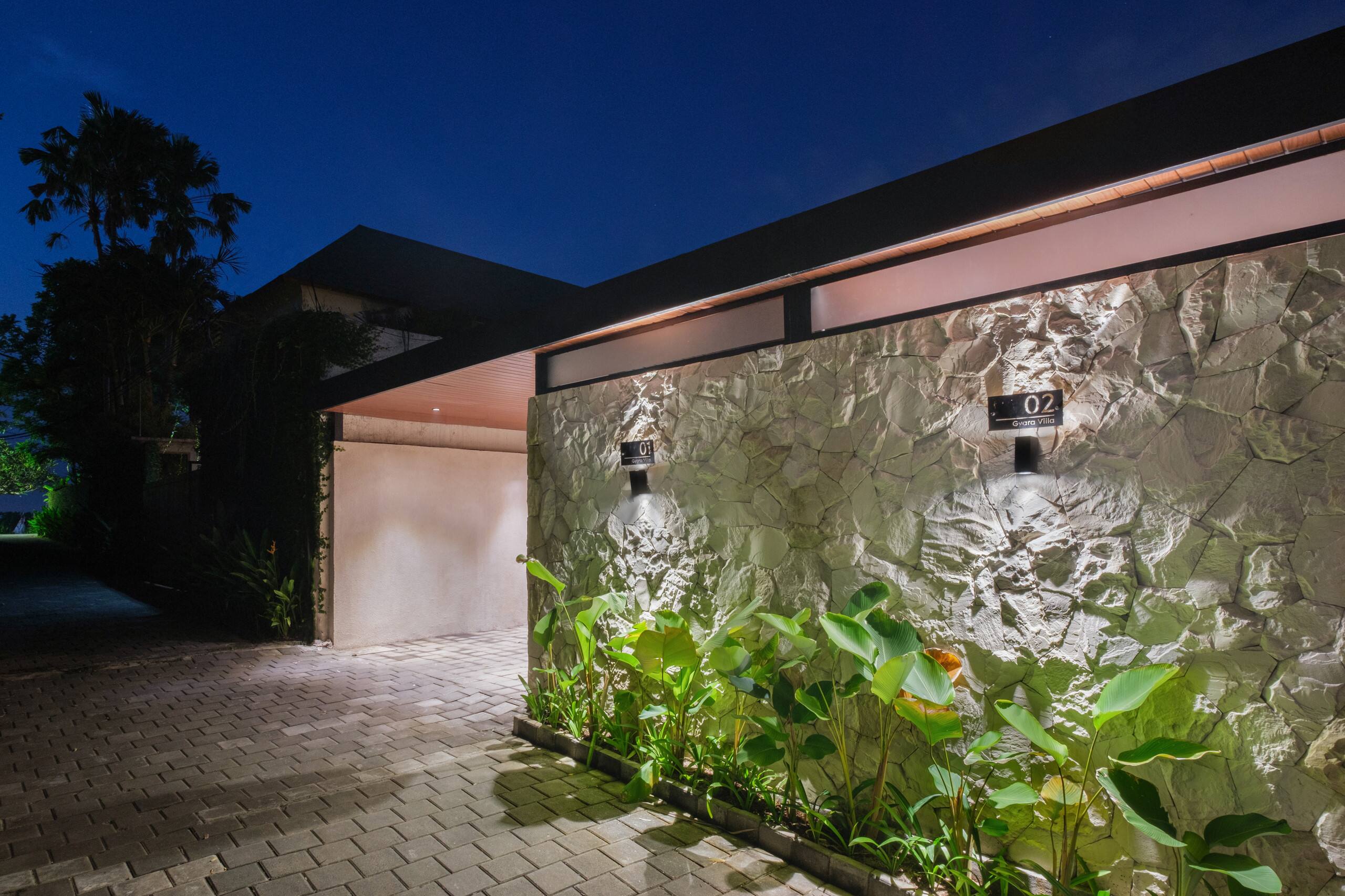 Modern 3BR Villa w/ Pool & Sunken Lounge Canggu 25