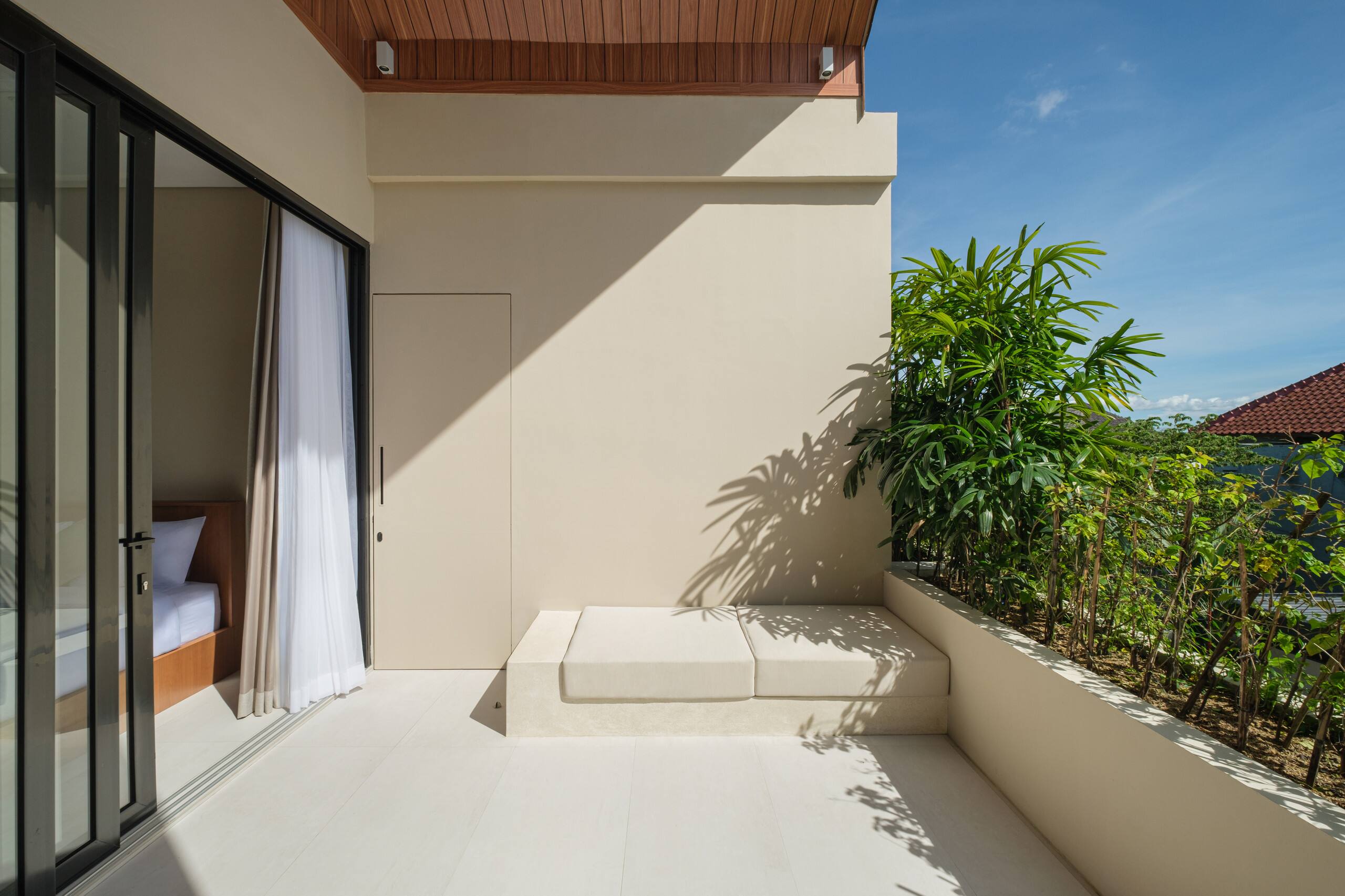 Modern 3BR Villa w/ Pool & Sunken Lounge Canggu 23
