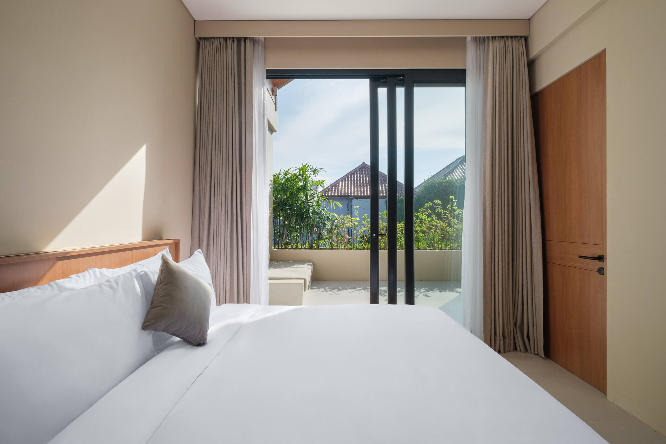 Modern 3BR Villa w/ Pool & Sunken Lounge Canggu 18