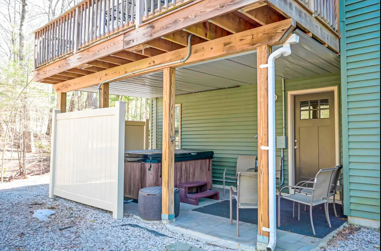Dog-Friendly Retreat w/ Hot Tub + Firepit N Conway 14