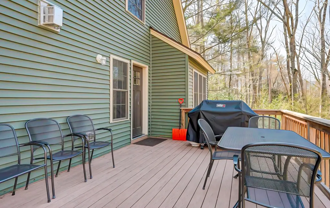 Dog-Friendly Retreat w/ Hot Tub + Firepit N Conway 20