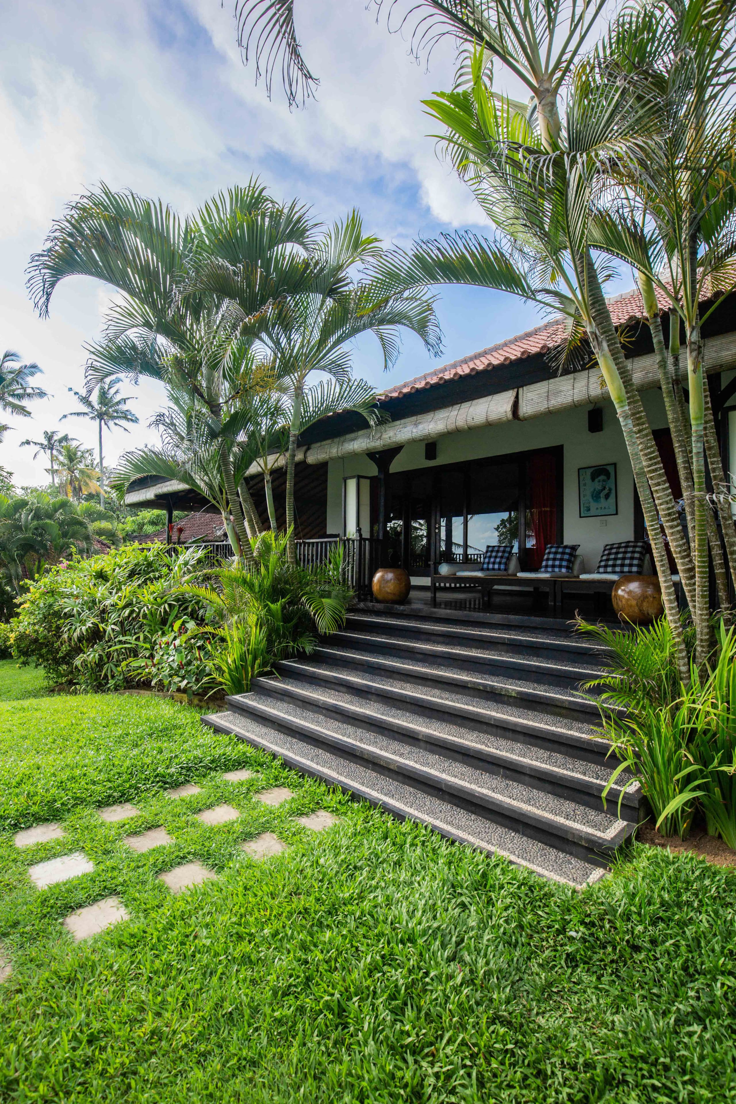 Bali Villa Sansil - Seseh Beachfront Paradise 7