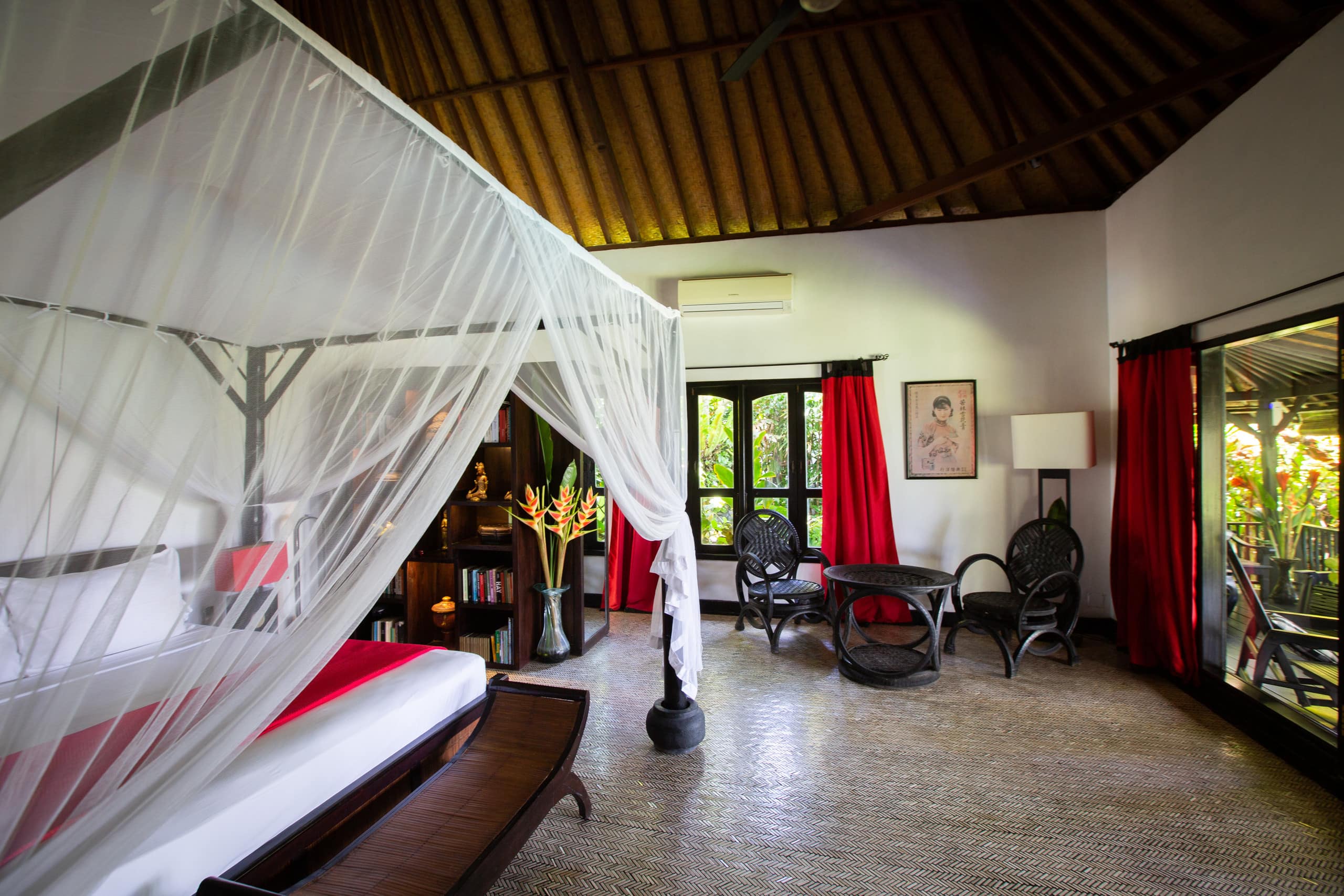 Bali Villa Sansil - Seseh Beachfront Paradise 25