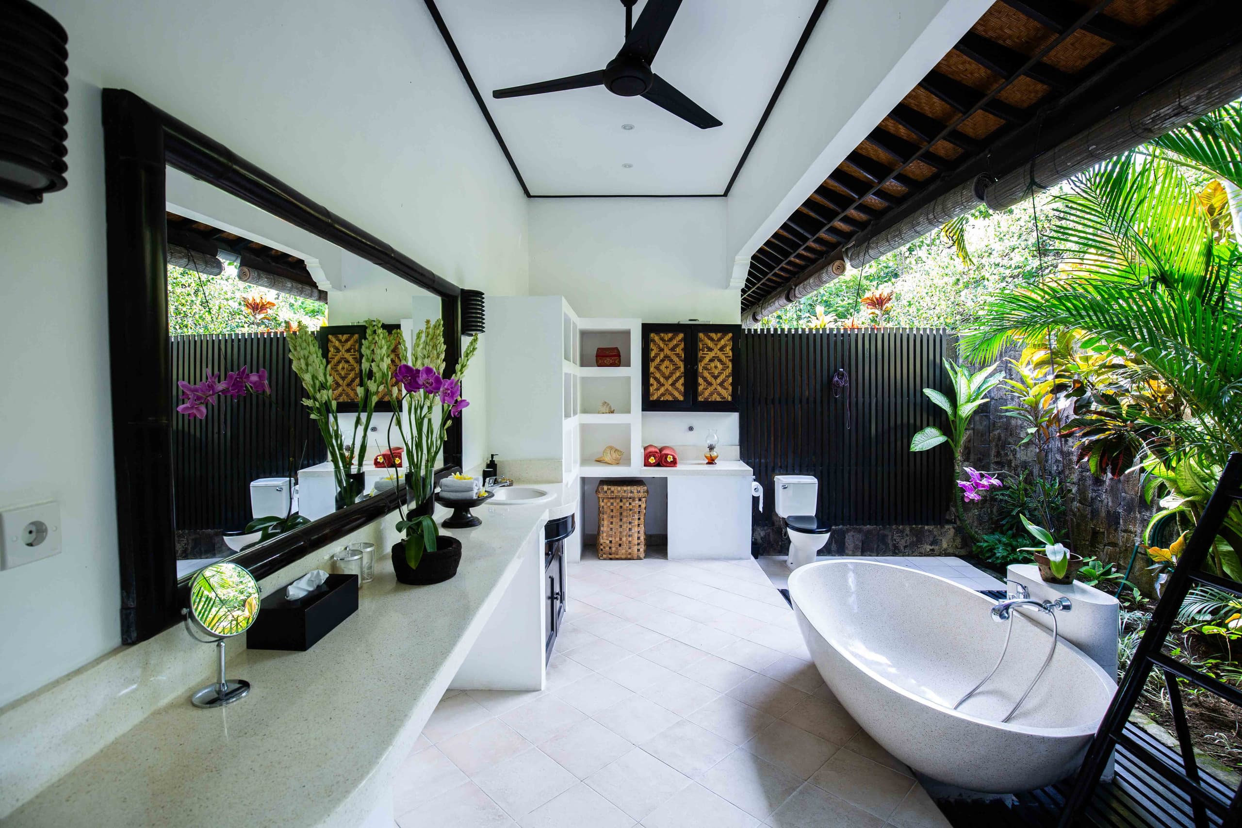 Bali Villa Sansil - Seseh Beachfront Paradise 30