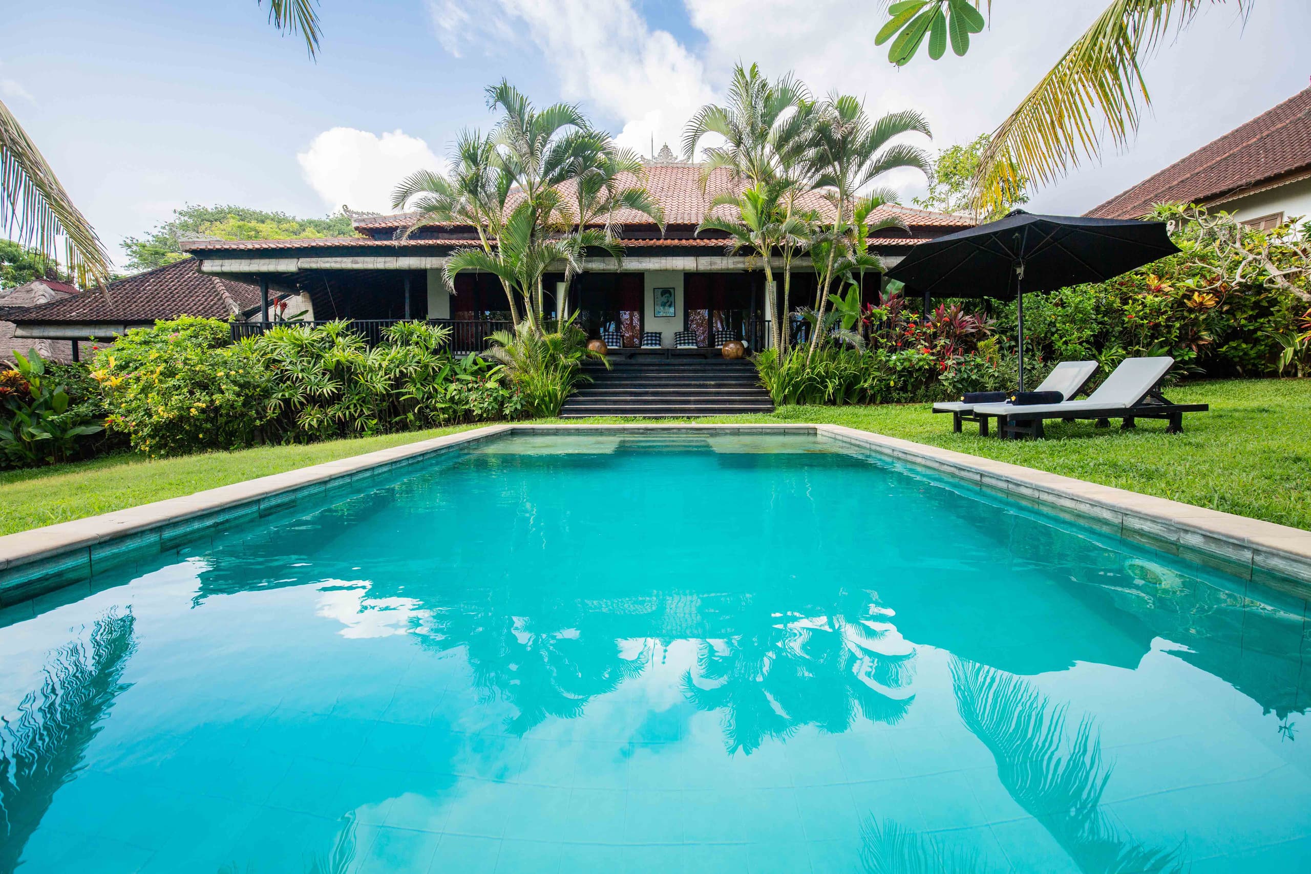 Bali Villa Sansil - Seseh Beachfront Paradise 8