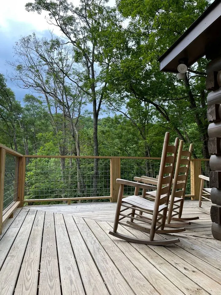 “Mountain Iris” Views! Hot Tub/Games/Dog-Friendly 2