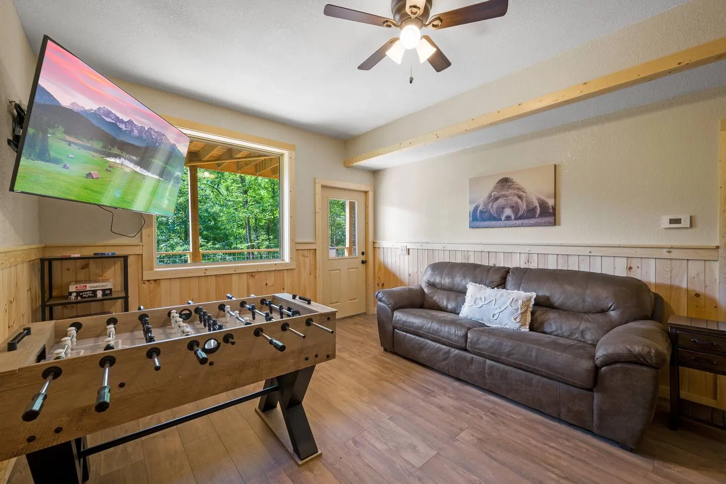 “Mountain Iris” Views! Hot Tub/Games/Dog-Friendly 12
