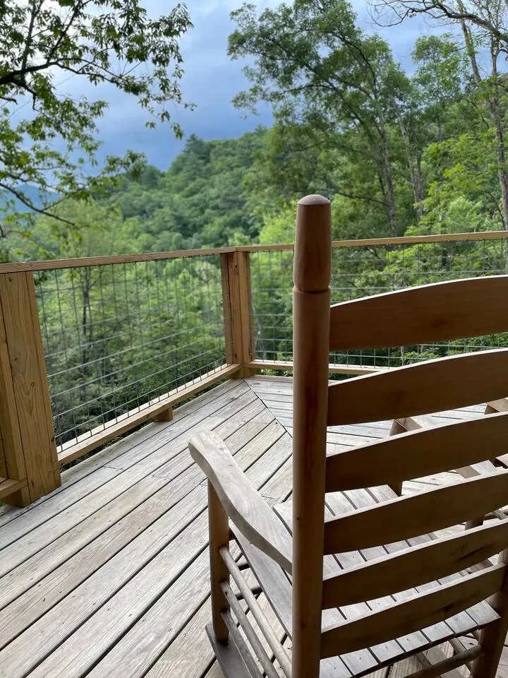 “Mountain Iris” Views! Hot Tub/Games/Dog-Friendly 16
