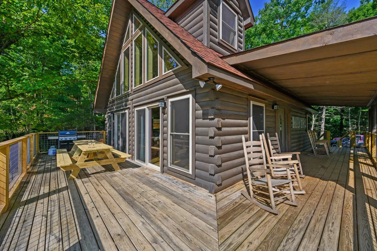 “Mountain Iris” Views! Hot Tub/Games/Dog-Friendly 7