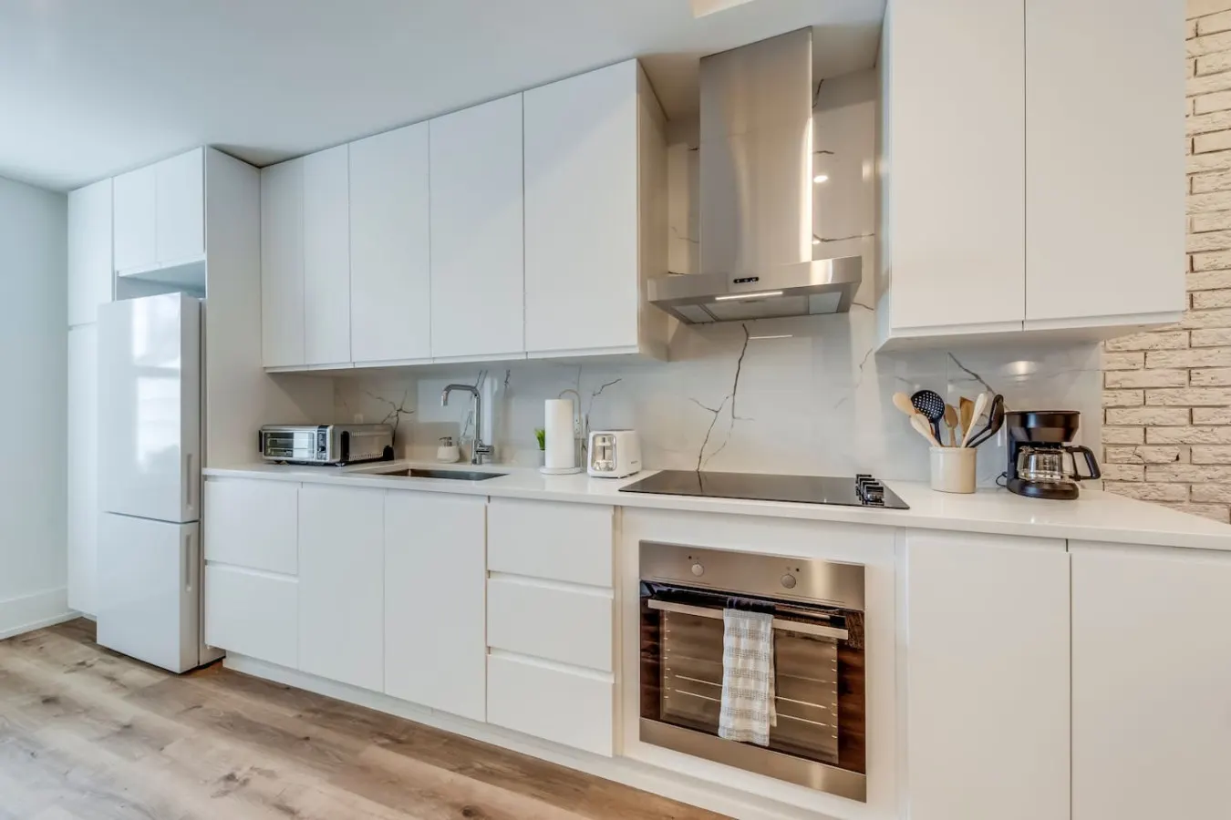 Designer 1BR Retreat Steps to Little Italy 2