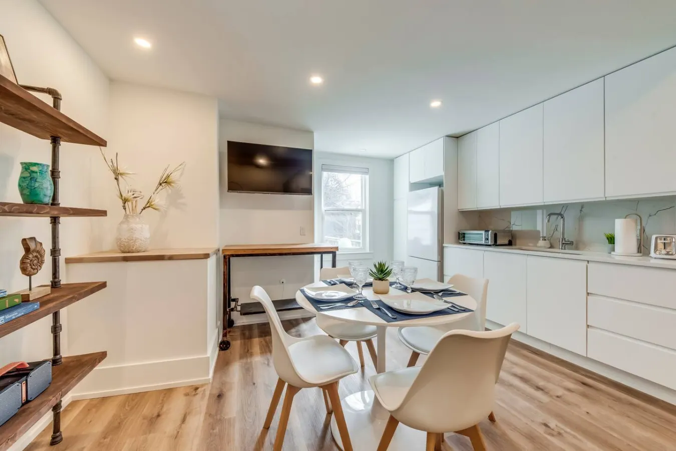 Designer 1BR Retreat Steps to Little Italy 14