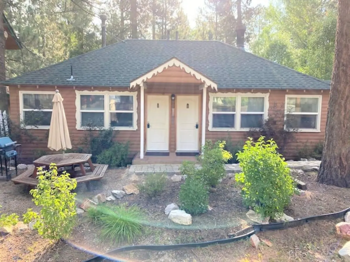 Charming Timber Haven Lodge (1BRM-4guest) Cabin #2 2
