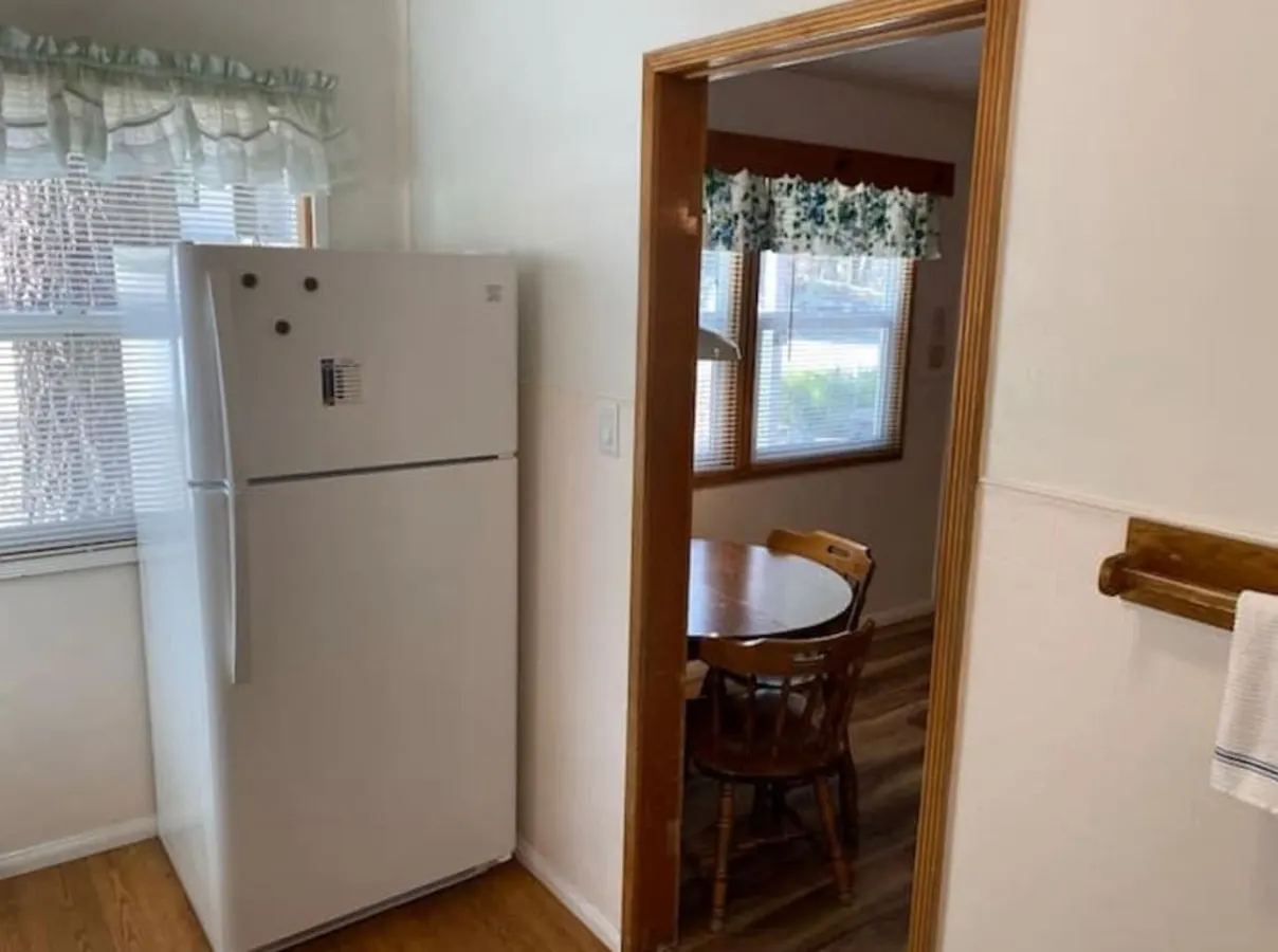 Charming Timber Haven Lodge (1BRM-4guest) Cabin #2 14
