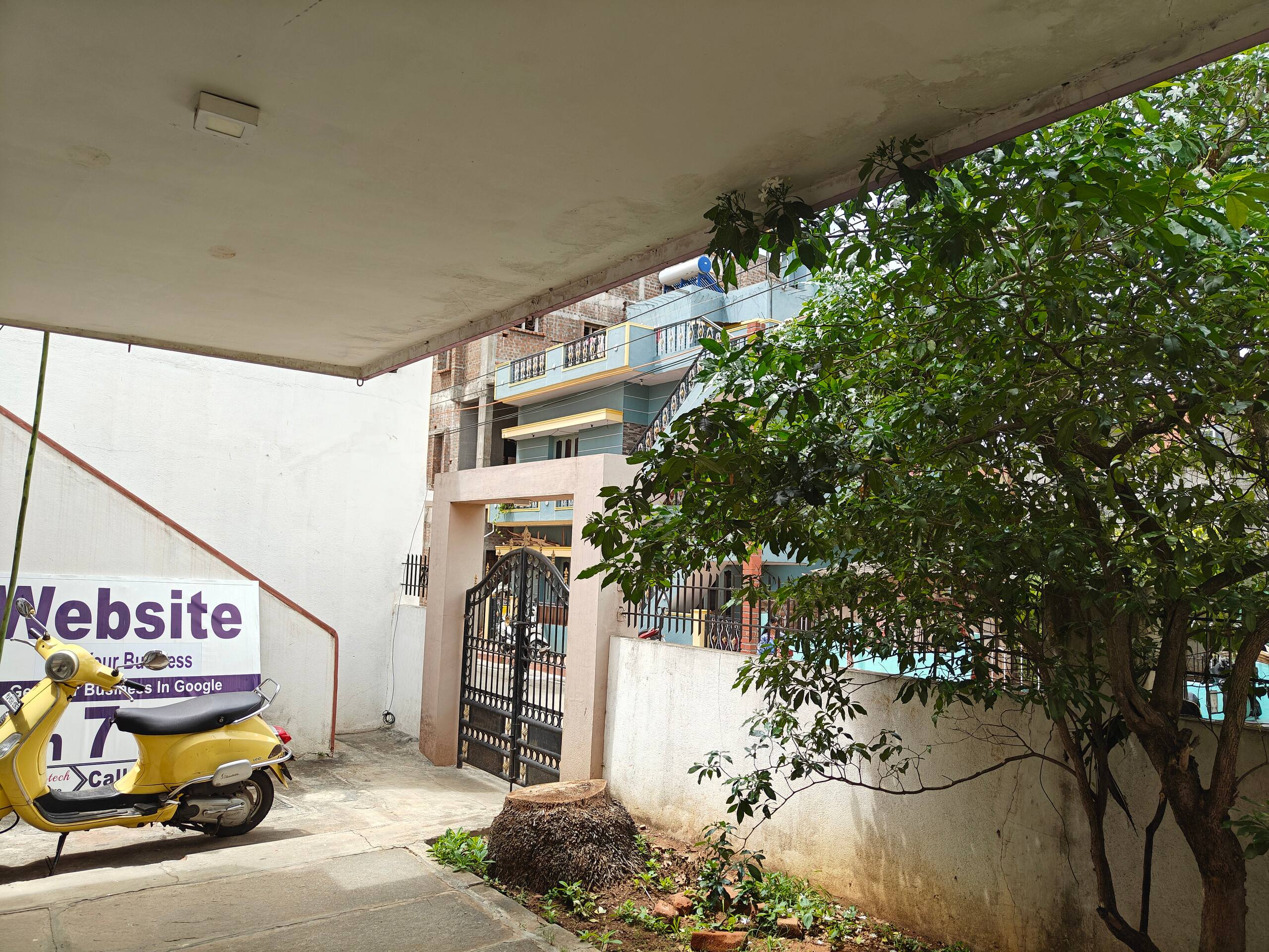 Roopa Studio – Cozy Stay with Open Terrace 16