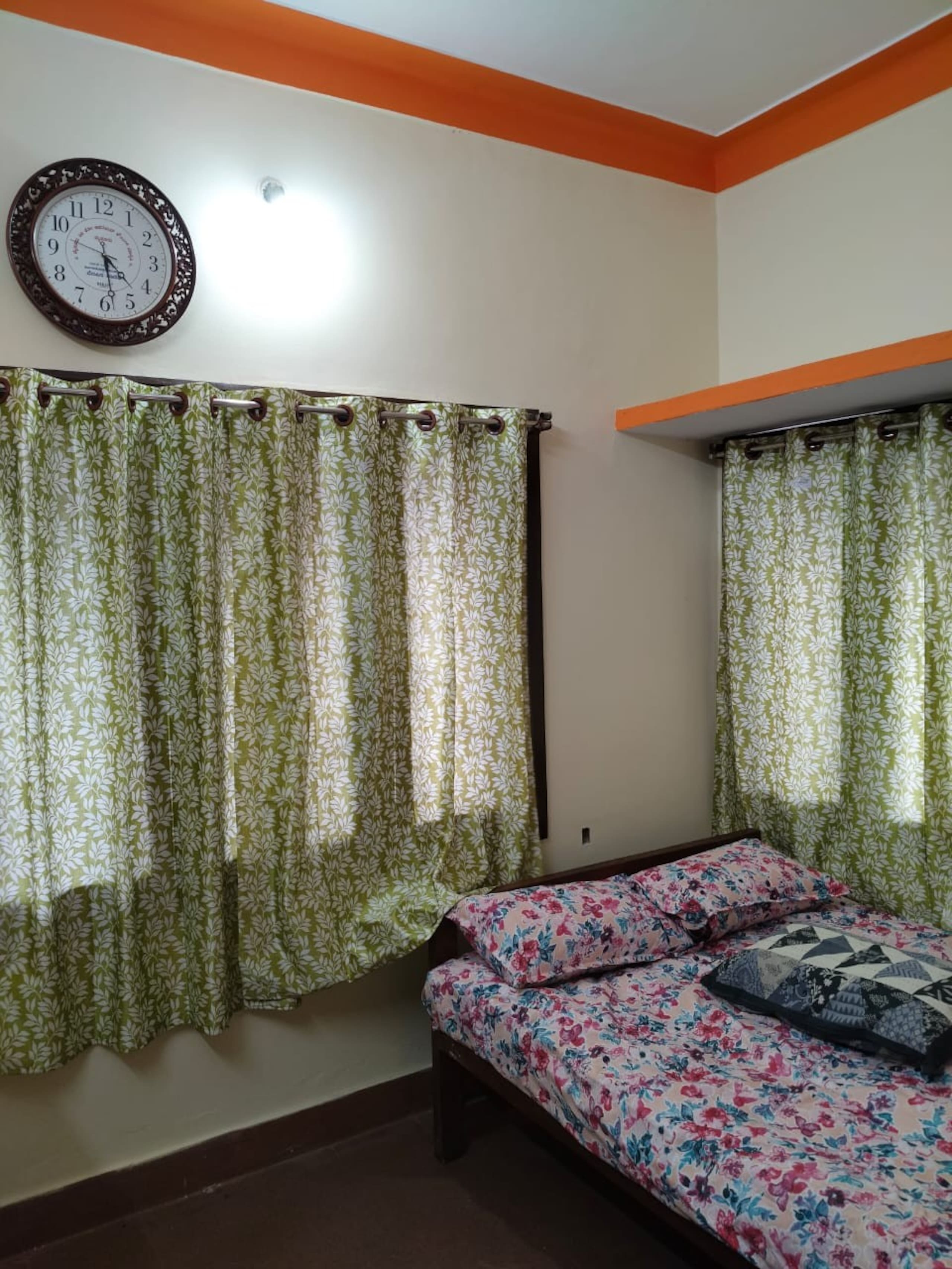 Roopa Studio – Cozy Stay with Open Terrace. — photo 3